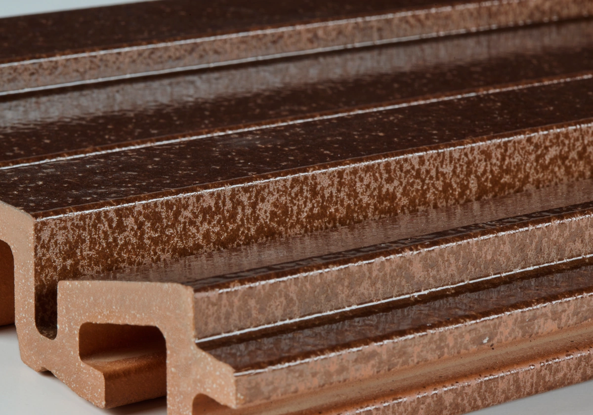 zr-v03-коричневый, глазурованный, стекло_деталь_1200