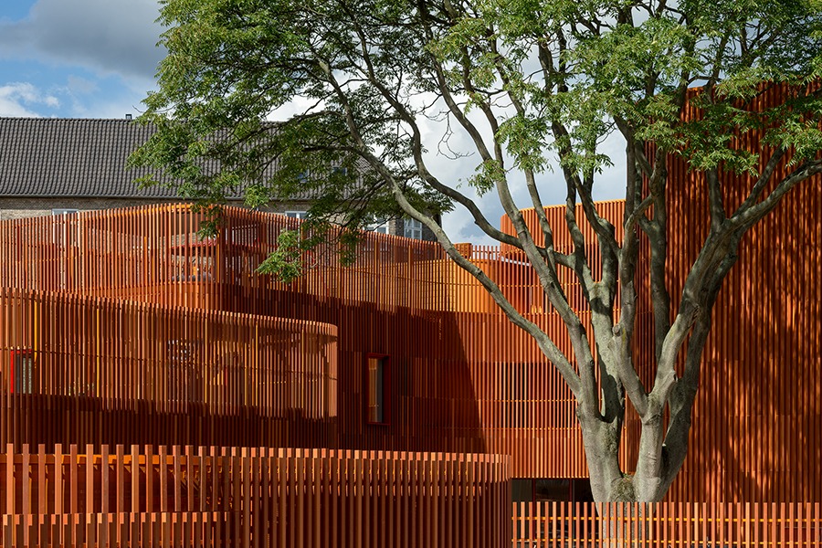 Tonality Ссылка Forfatterhuset Детский сад Копенгаген Дания Вид на сад.