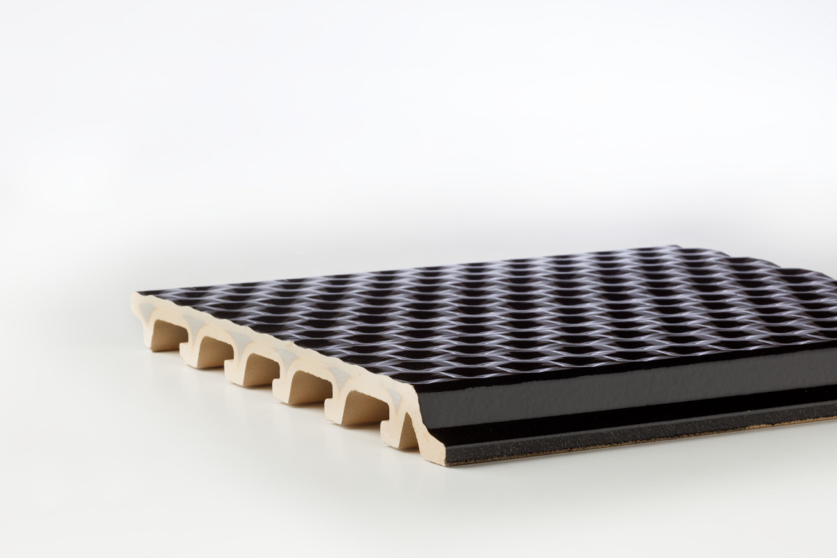 Tonality Keramikfassade Oberfläche mit Wabenmuster - zeitlose Ästhetik und innovative Texturierung